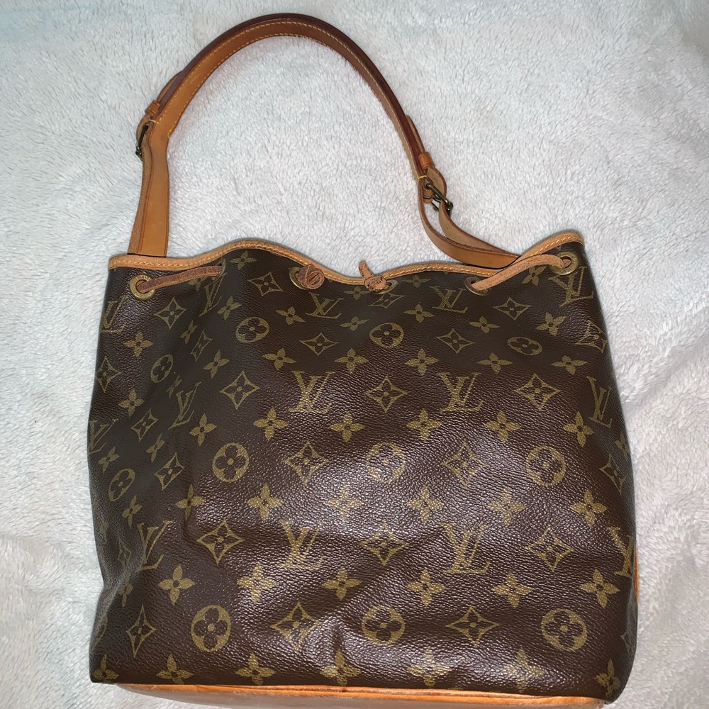 Authentic Louis Vuitton Noe Petit